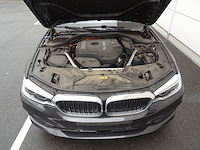 Bmw 530e - afbeelding 9 van  19