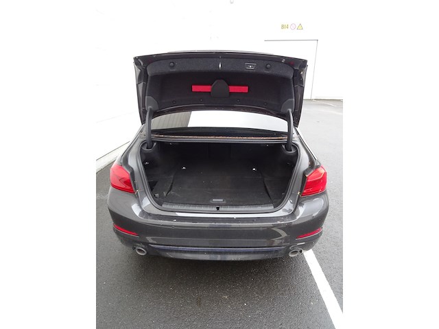 Bmw 530e - afbeelding 10 van  19