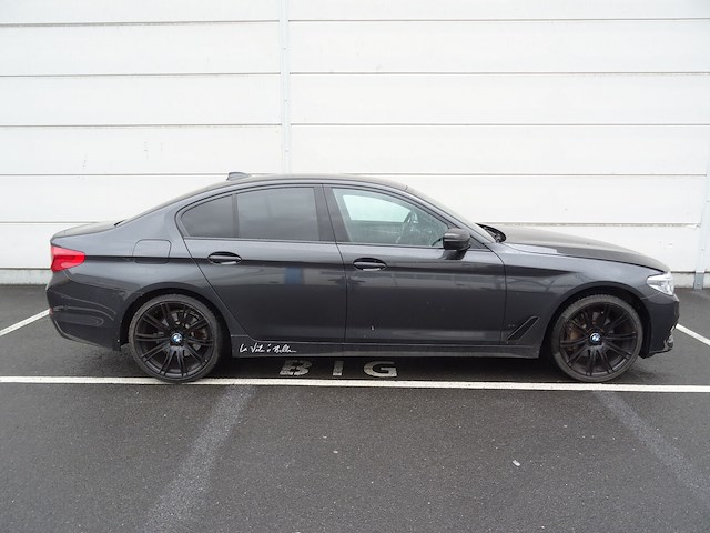 Bmw 530e - afbeelding 12 van  19