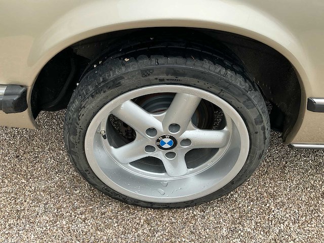 Bmw 635 csi oldtimer - afbeelding 46 van  46