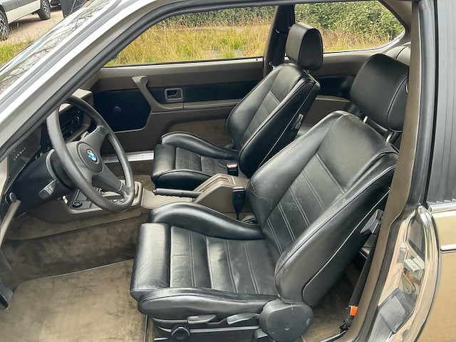 Bmw 635 csi oldtimer - afbeelding 3 van  46