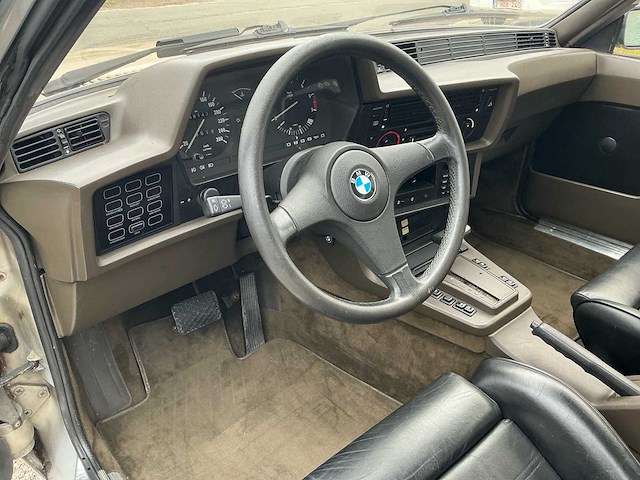 Bmw 635 csi oldtimer - afbeelding 6 van  46