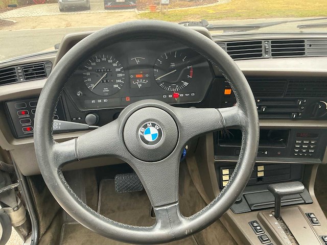 Bmw 635 csi oldtimer - afbeelding 8 van  46