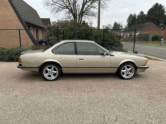 Bmw 635 csi oldtimer - afbeelding 40 van  46