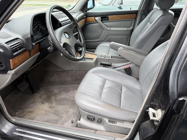 Bmw 735i, 1988 - afbeelding 2 van  27