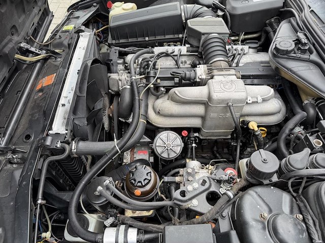 Bmw 735i, 1988 - afbeelding 14 van  27