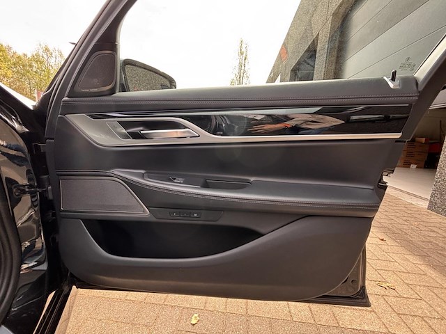 Bmw 745e, 2022 - afbeelding 25 van  37