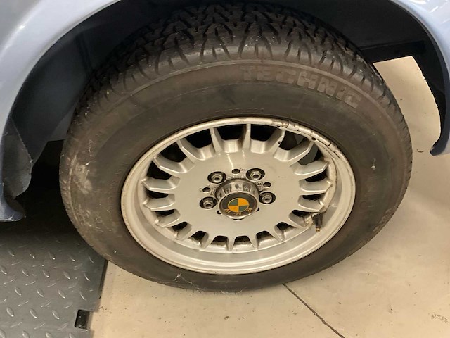 Bmw classic car - afbeelding 13 van  32