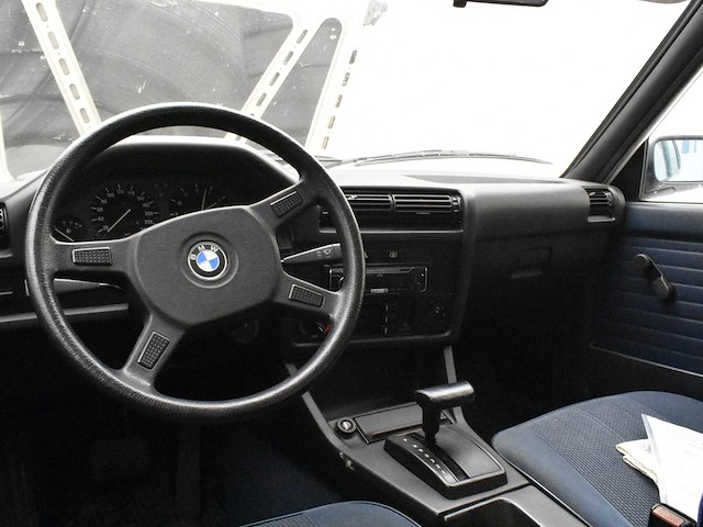 Bmw e30 316 - afbeelding 9 van  32