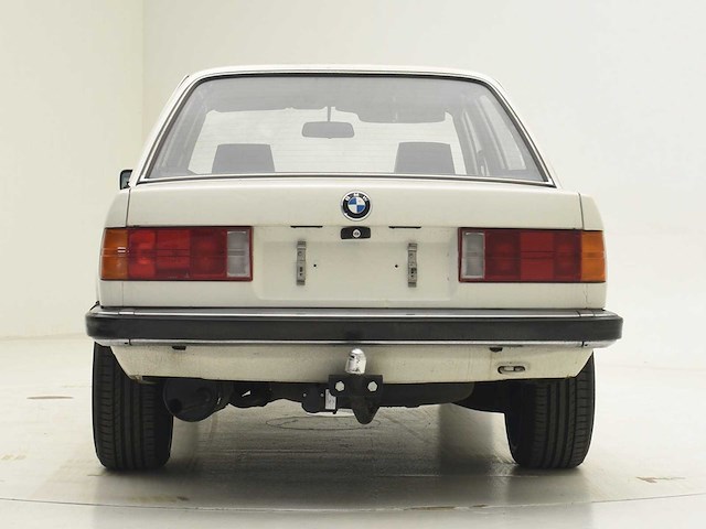 Bmw e30 316 - afbeelding 31 van  32