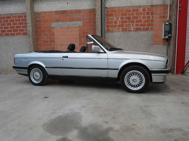 Bmw e30 320 cabriolet - afbeelding 22 van  63