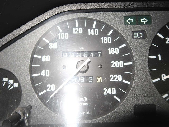 Bmw e30 320 cabriolet - afbeelding 39 van  63