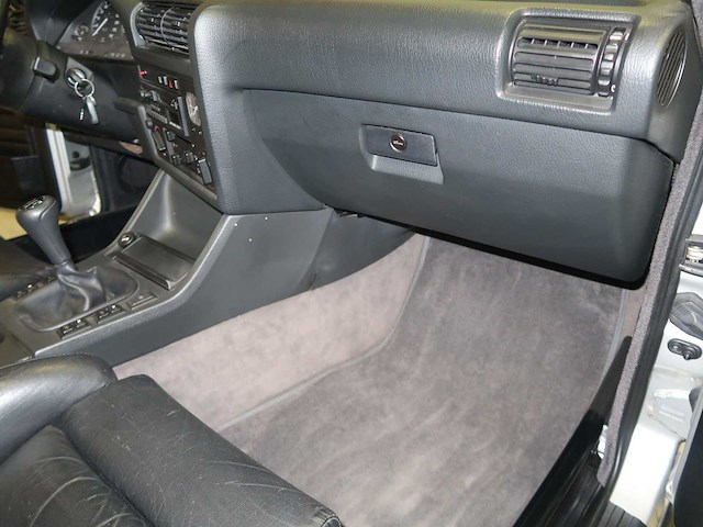 Bmw e30 320 cabriolet - afbeelding 47 van  63