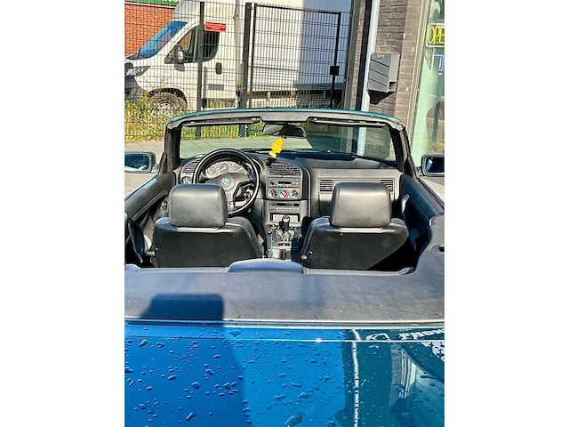Bmw e36 320i cabrio (hardtop) - lage km en nette staat - afbeelding 27 van  38
