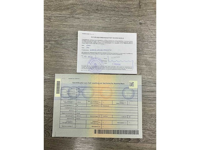 Bmw e36 320i cabrio (hardtop) - lage km en nette staat - afbeelding 31 van  38