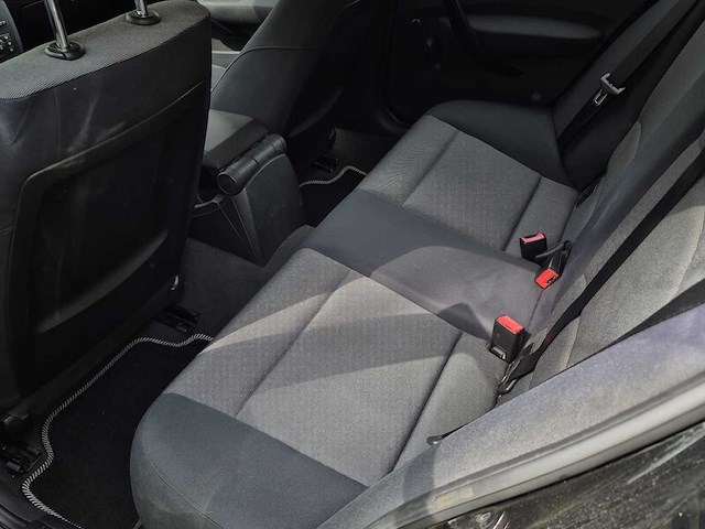Bmw e87 116i auto 2005 - afbeelding 2 van  14