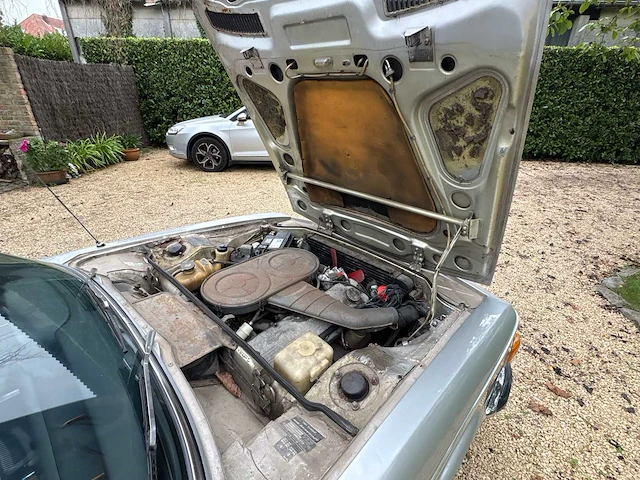 Bmw e9 3.0 cs oldtimer - afbeelding 22 van  36