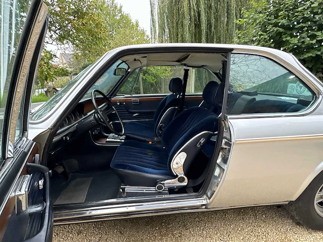 Bmw e9 3.0 cs oldtimer - afbeelding 24 van  36