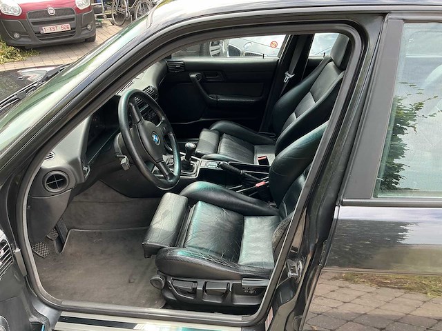Bmw m5 m5 e34 oldtimer - afbeelding 3 van  38