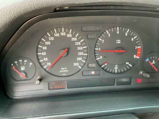 Bmw m5 m5 e34 oldtimer - afbeelding 18 van  38