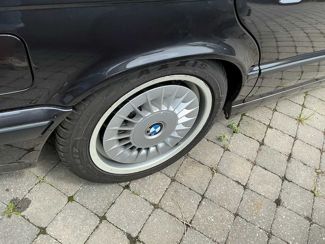 Bmw m5 m5 e34 oldtimer - afbeelding 25 van  38