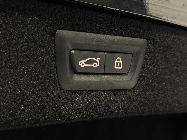 Bmw m8 competition cabriolet - afbeelding 53 van  83