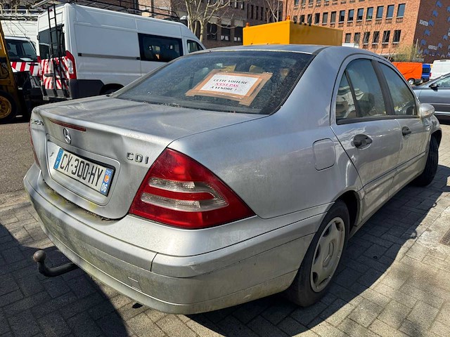 Bmw / mercedes - 320d / 1 serie d / c200 cdi - afbeelding 3 van  9