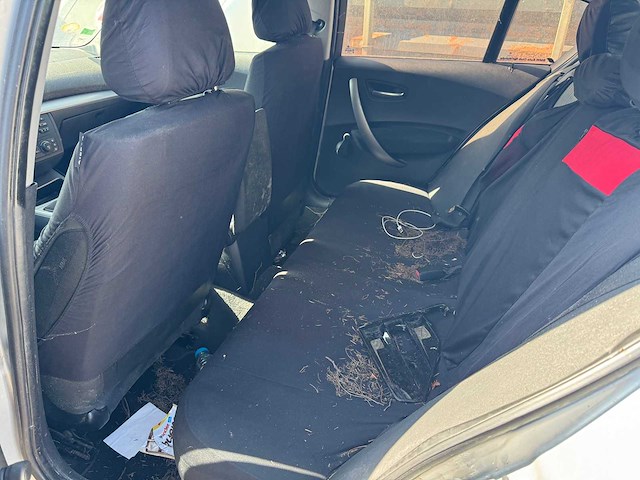 Bmw / mercedes - 320d / 1 serie d / c200 cdi - afbeelding 8 van  9