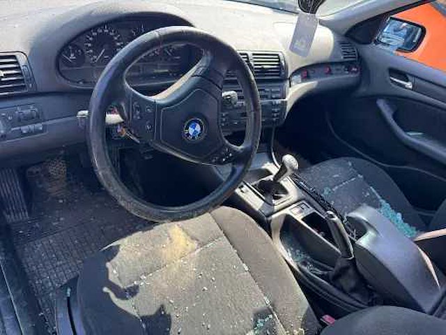 Bmw / mercedes - 320d / 1 serie d / c200 cdi - afbeelding 7 van  13