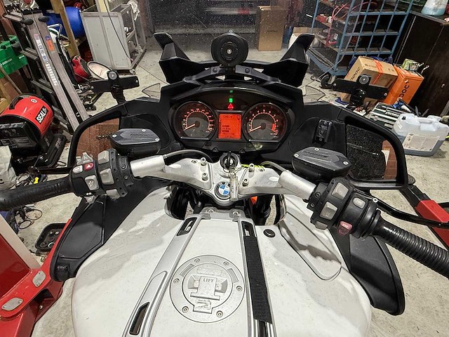 Bmw r1200rt ex-politie - afbeelding 7 van  11
