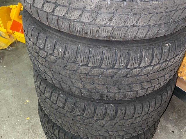 Bmw-set van 4 16-inch velgen + bmw-banden - afbeelding 3 van  10