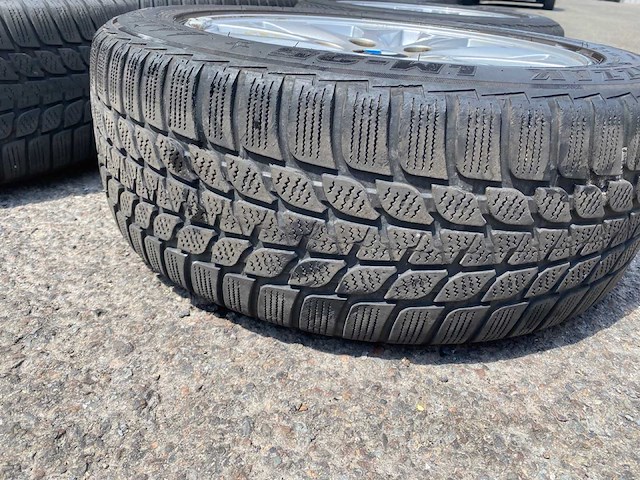 Bmw-set van 4 16-inch velgen + bmw-banden - afbeelding 10 van  10