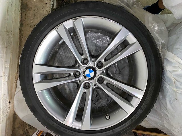 Bmw-set van 4 18-inch velgen + bmw-banden - afbeelding 4 van  4