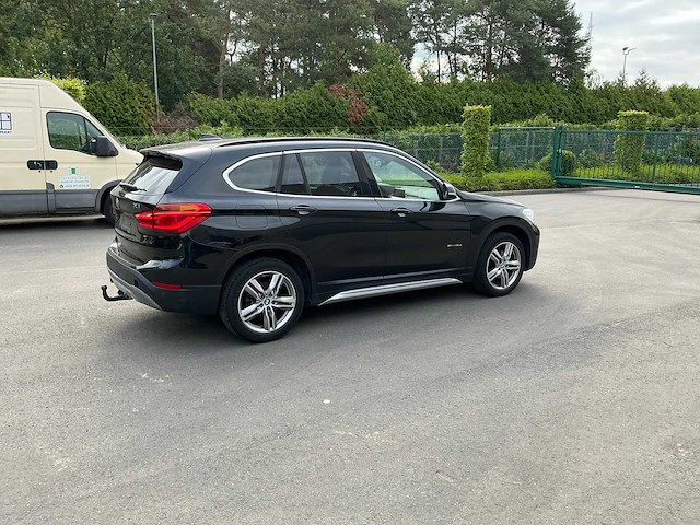 Bmw x1 sdrive 18d personenauto - afbeelding 10 van  12