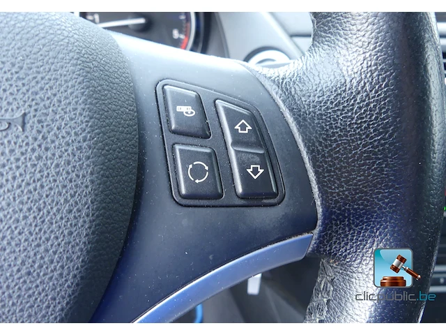 Bmw x1 sdrive 18d - afbeelding 6 van  70