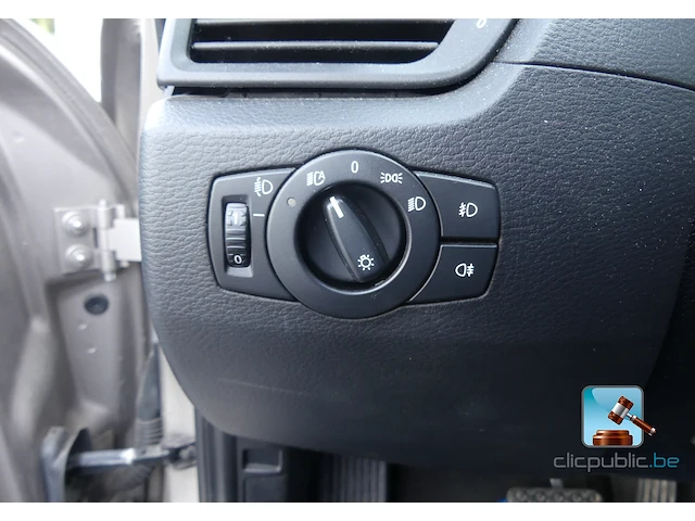 Bmw x1 sdrive 18d - afbeelding 11 van  70