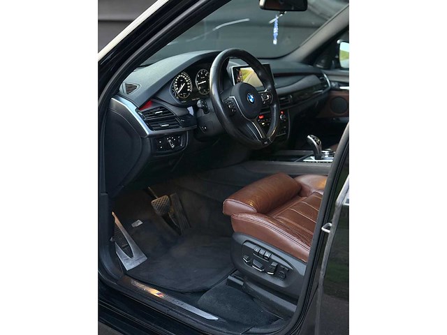 Bmw x5 m50d - 2014 - afbeelding 36 van  38