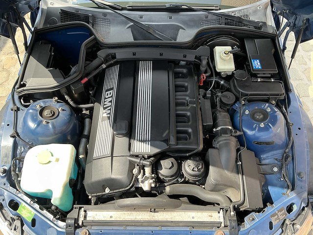 Bmw z3 cabrio - wide body - 2 velg sets - full opt. - afbeelding 47 van  58