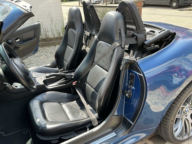 Bmw z3 cabrio - wide body - 2 velg sets - full opt. - afbeelding 16 van  52