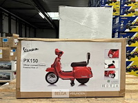 B/o licensed vespa px150 small model white - afbeelding 1 van  3