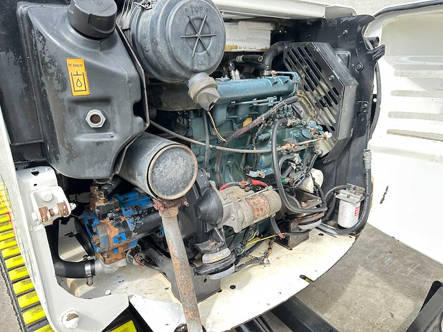 Bobcat - 2010 - 331 - minigraafmachine - afbeelding 28 van  43
