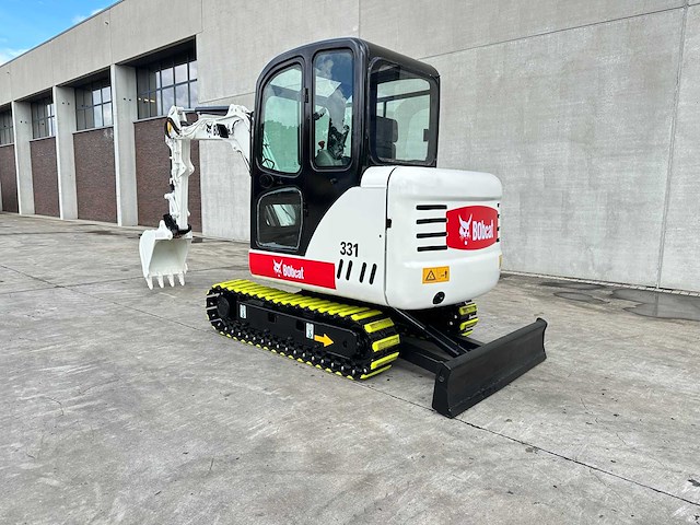 Bobcat - 2010 - 331 - minigraafmachine - afbeelding 7 van  43
