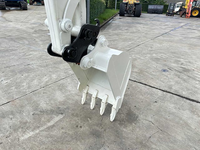 Bobcat - 2010 - 331 - minigraafmachine - afbeelding 8 van  40
