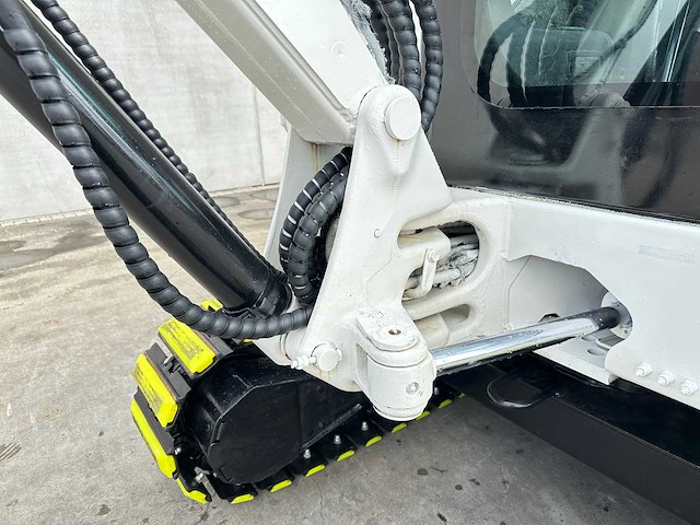 Bobcat - 2010 - 331 - minigraafmachine - afbeelding 14 van  40