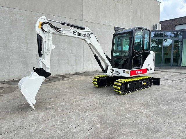 Bobcat - 2010 - 331 - minigraafmachine - afbeelding 1 van  40