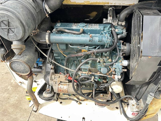 Bobcat - 2010 - 331 - minigraafmachine - afbeelding 29 van  40