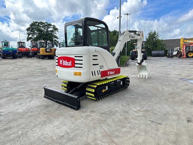 Bobcat - 2010 - 331 - minigraafmachine - afbeelding 5 van  40