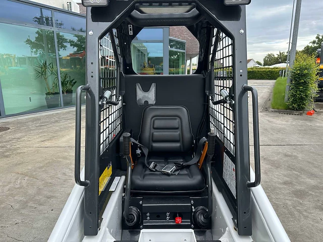 Bobcat - 2026 - s70 - shovel - afbeelding 18 van  40