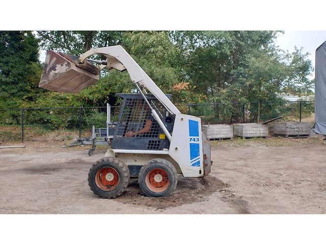 Bobcat - 743 - schranklader - afbeelding 4 van  11