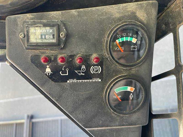 Bobcat - s 70 - shovel - afbeelding 13 van  25